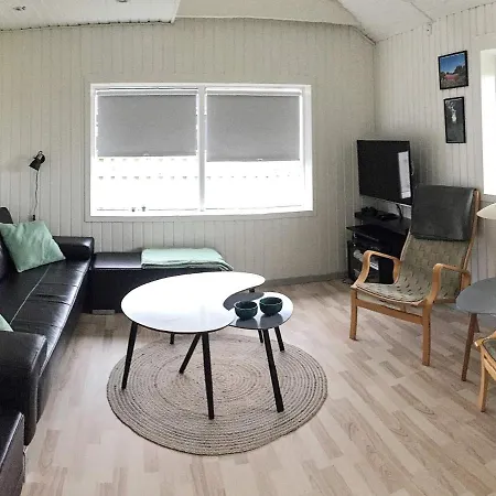 Three-bedroom In 38 *