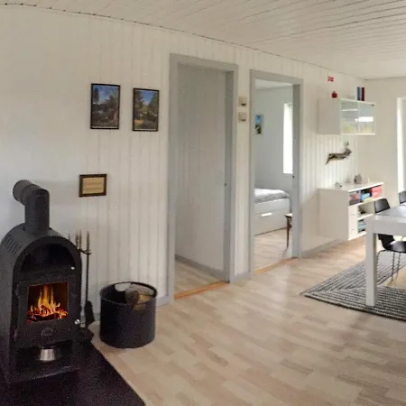 Holiday home Three-bedroom In 38