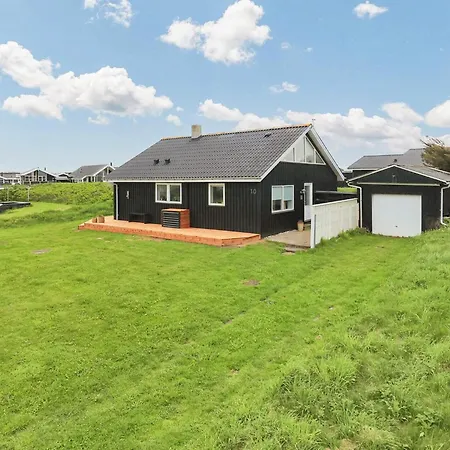 Three-bedroom In 38 *