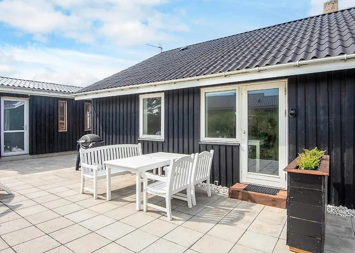 Holiday home 6 Person In Lokken-by Traum *